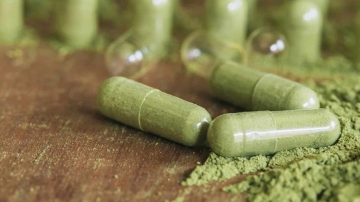 What are Kratom capsules, and how do they differ from other forms of Kratom?